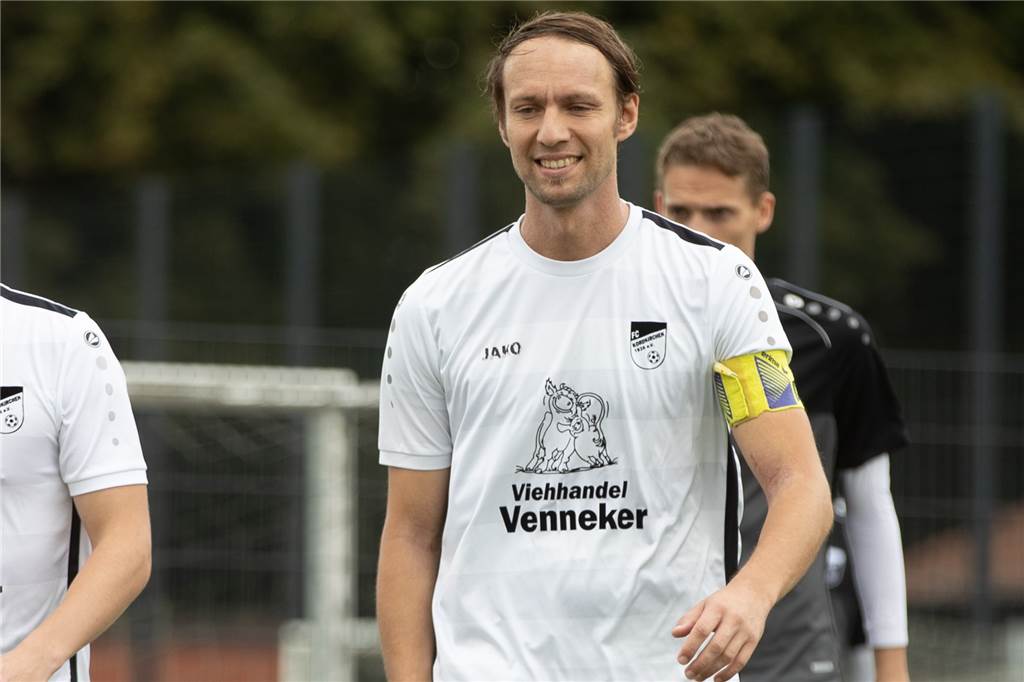 Kapitän reagiert auf bittere Abgänge des FC Nordkirchen: „Schockiert, dass so eine Bombe platzt“ Florian Fricke ist einer von zwei Kapitänen beim FC Nordkirchen und möchte mit dem Verein in die Landesliga aufsteigen.