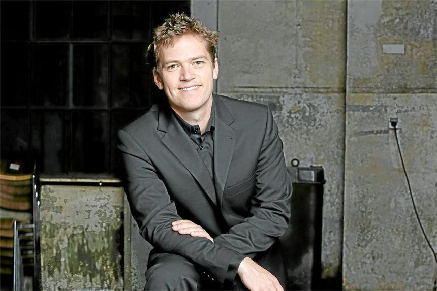 Chorwerk Ruhr sang „Paulus“ innig und packend Florian Helgath dirigierte den "Paulus" von Mendelssohn in der Philharmonie Essen.