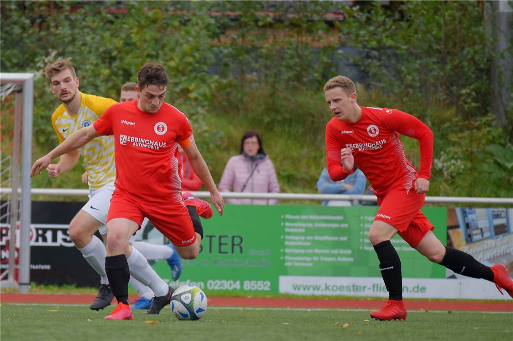 Holzen-Sommerbergs Top-Torjäger meldet sich nach Zwangspause zurück Florian Kaiser (l.) traf in acht Spielen 16 Mal.