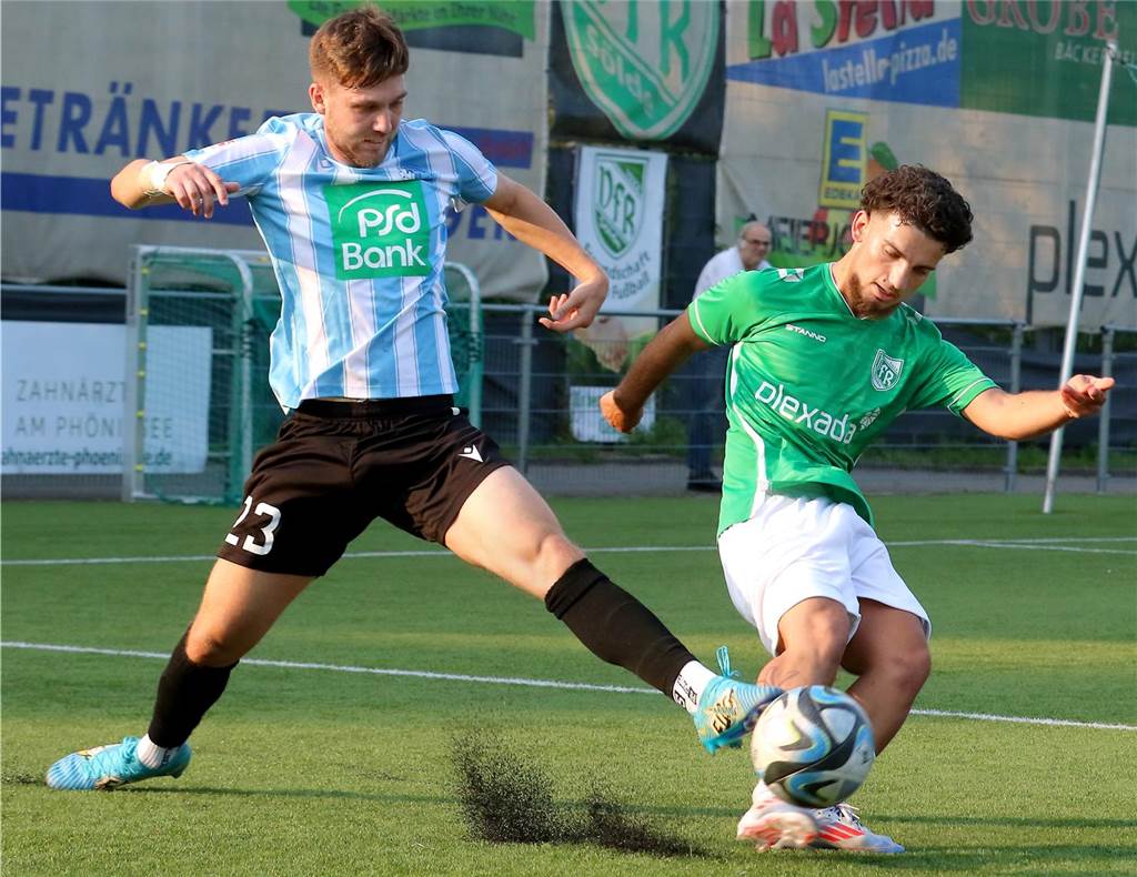 ASC 09 Dortmund verlängert mit Top-Spieler: Er führt die Oberliga in einer Kategorie an Florian Rausch (l.) spielt weiter für den ASC 09 Dortmund.