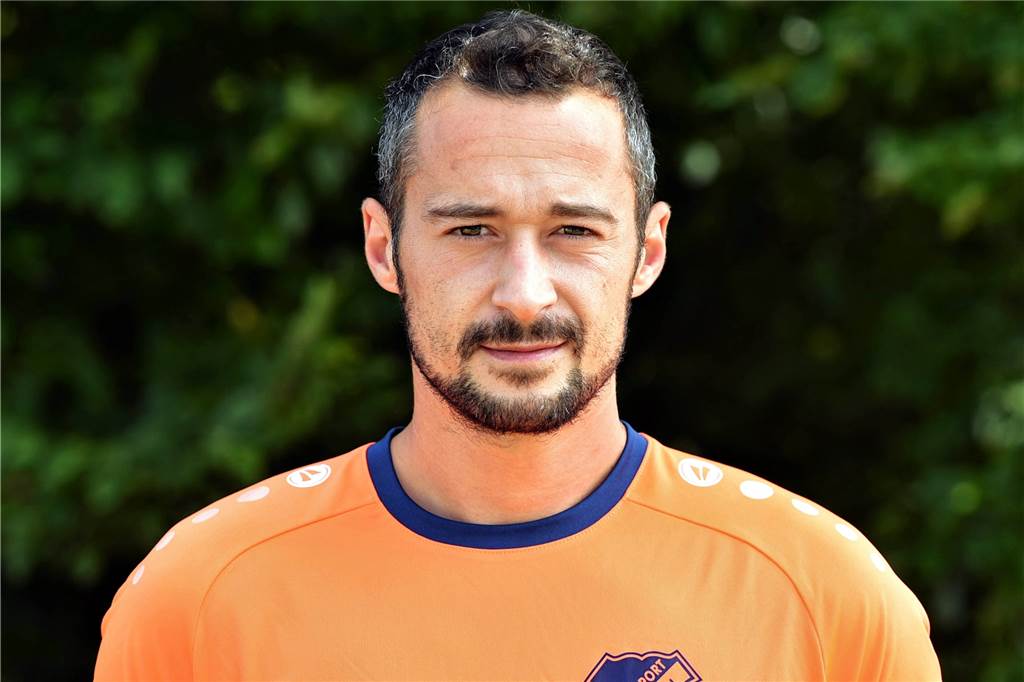 Schalke-Spiel und Kreislaufprobleme - ein Ersatzkeeper reichte SuS Hervest plötzlich nicht mehr Florian Wartenberg