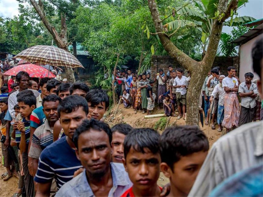 Flüchtlingslager in Bangladesch: Die Zahl der aus Myanmar nach Bangladesch geflüchteten Rohingya ist nach UN-Angaben auf etwa 370 000 gestiegen. Foto: Dar Yasin