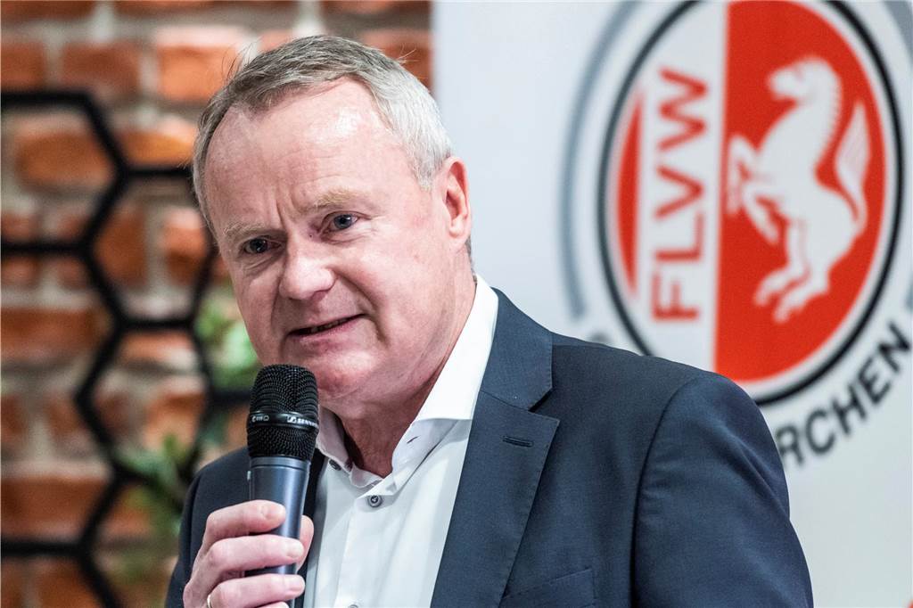 Unklarheiten wegen Wetter am Wochenende: Ein Fußballkreis tendiert zur Spieltags-Absage Manfred Schnieders