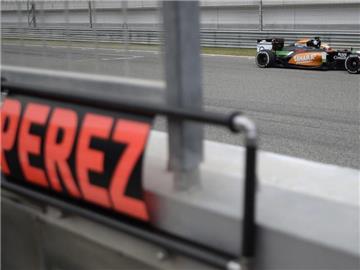 Force-India-Pilot Sergio Perez zeigte bei den Testfahrten in Bahrain eine starke Performance. Foto: Mazen Mahdi