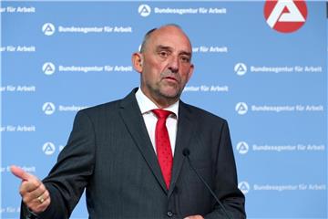 Fordert ein Fachkräftezuwanderungsgesetz: Arbeitsagenturchef Detlef Scheele. Foto: Daniel Karmann/Archiv