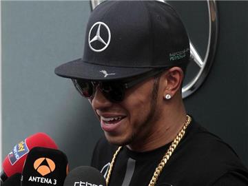 Formel-1-Weltmeister Lewis Hamilton ist privat viel unterwegs. Foto: Alberto Estevez