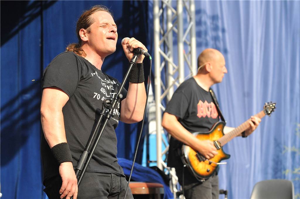 Forum hofft auf den Spätsommer – Johann König kommt nun aber erst 2022 Forum-Chef Peter Breuer hofft, dass die Sommerbühne im Parkbad Süd stattfinden kann. Im Juni ist unter anderem ein Konzert von Seven Cent geplant.