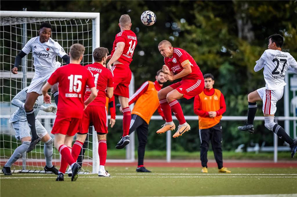 Emotionen, rassige Zweikämpfe und mehr: Mehr als 80 Bilder der Hinrunde zum Durchklicken Foto-Impressionen der Fußball-Hinrunde.
