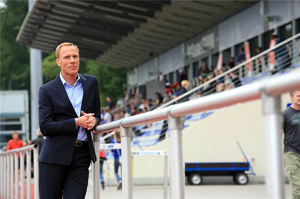 Sportwissenschaftler zur 14 Tage-Frist: „Verletzungen vorprogrammiert“ Ingo Froböse leitet das Zentrum für Gesundheit durch Sport und Bewegung an der Deutschen Sporthochschule.