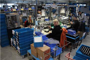 Foto ohne Chef in einer der Produktionshallen der Knocks Fluid GmbH. Heinz Knocks selbst will sich grundsätzlich nicht fotografieren lassen. Sein Unternehmen sei sein Gesicht. 
