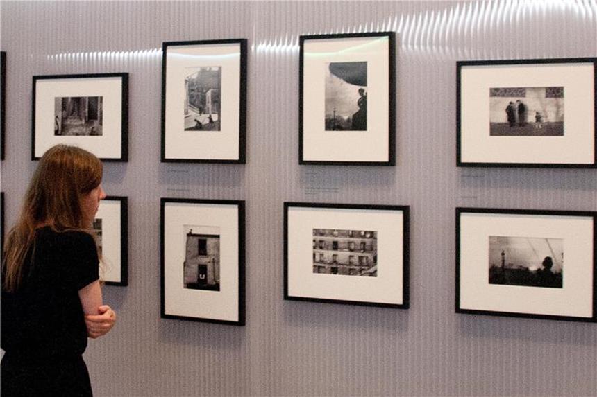 „Die Erfindung von Paris“ in Marbach Fotografien aus Paris von Georg Stefan Troller in Marbach. Foto: Roland Böhm