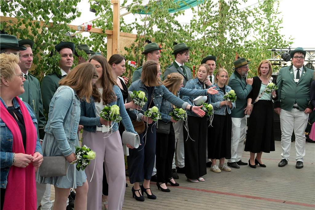 Viele Bilder vom Königsball des Schützenverein Nordick: „Wir feiern hier ein Turbo-Schützenfest“