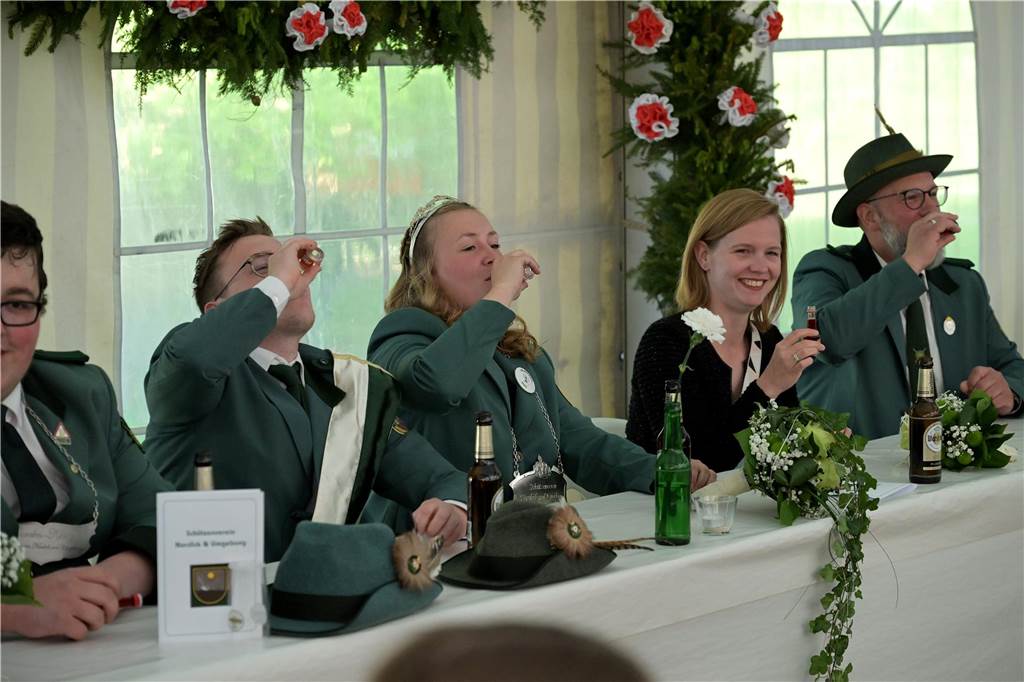 Viele Bilder vom Königsball des Schützenverein Nordick: „Wir feiern hier ein Turbo-Schützenfest“