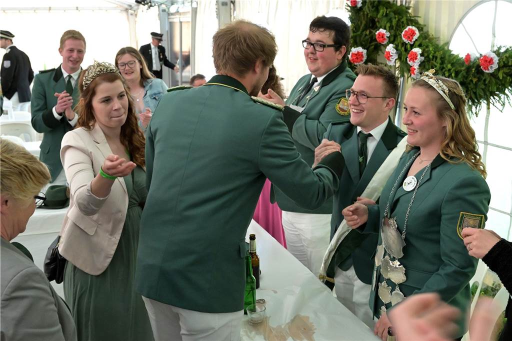 Viele Bilder vom Königsball des Schützenverein Nordick: „Wir feiern hier ein Turbo-Schützenfest“