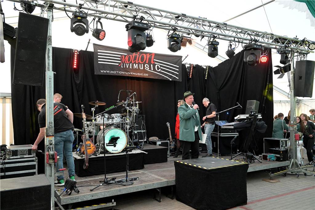 Viele Bilder vom Königsball des Schützenverein Nordick: „Wir feiern hier ein Turbo-Schützenfest“