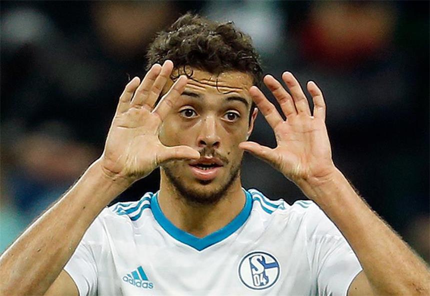Di Santo hat auf Schalke einen schweren Stand Franco di Santo (28/Sturm/Vertrag bis 2019): Der Ex-Bremer ist nie wirklich auf Schalke angekommen und spielt kaum. Ihm würde der Verein sicher keine Steine in den Weg legen. - Wechselwahrscheinlichkeit: 70 Prozent