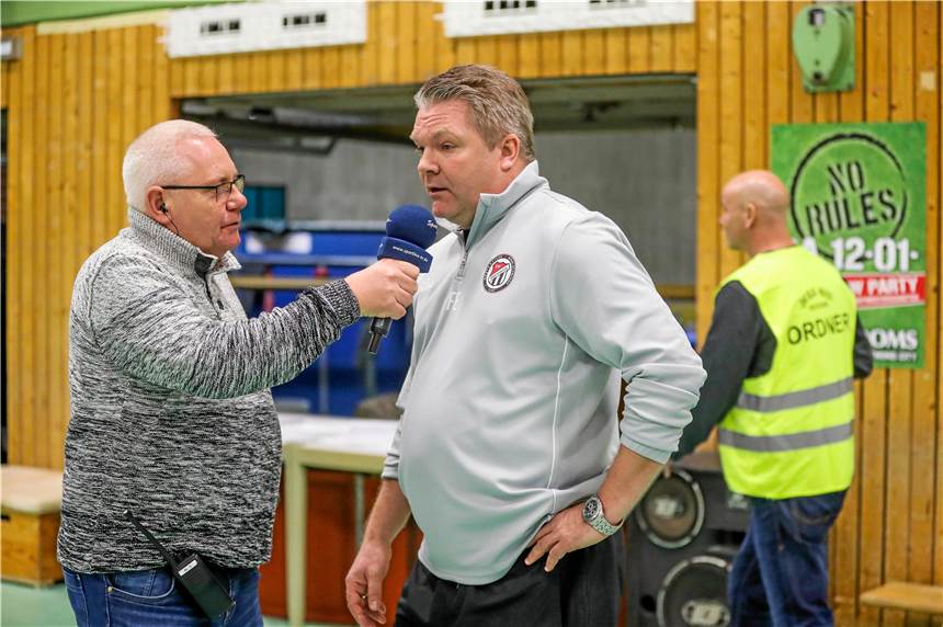 RW Germania und Westfalia Huckarde treffen im Topspiel der Kreisliga A 1 aufeinander Frank Eigenwillig (r.) möchte sich mit einem Aufstieg verabschieden.