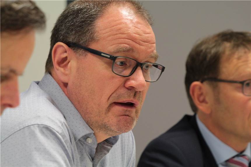 Werner müssen für Corona-Impfung wahrscheinlich nach Unna fahren Frank Gründken, hier bei einer Pressekonferenz der Stadt am 13. März 2020, leitet den Werner Krisenstab.