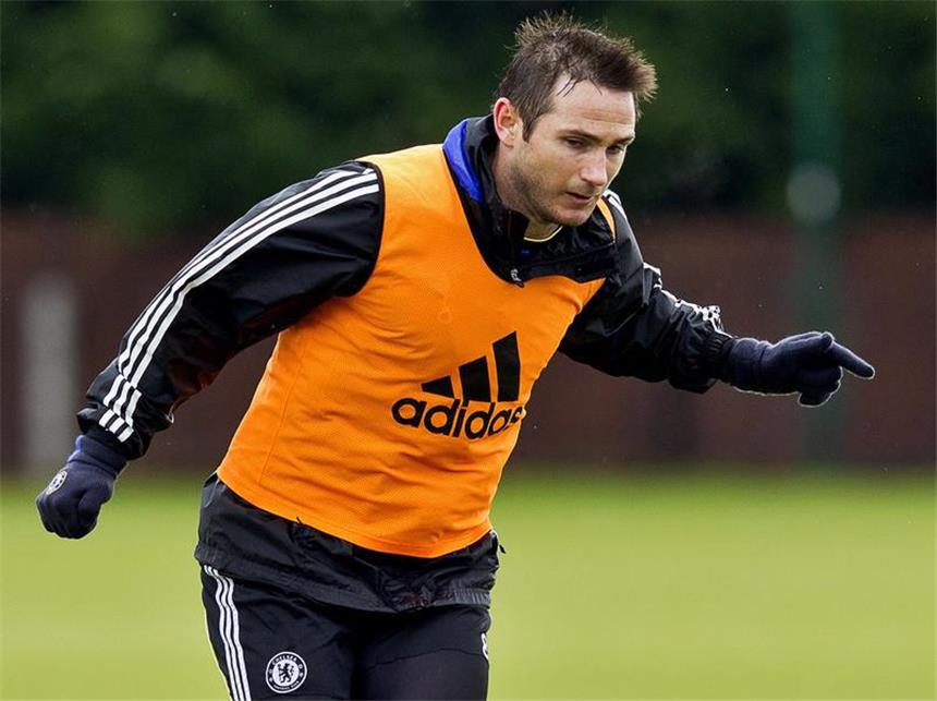 Chelsea beschwört den «Barca»-Geist Frank Lampard ist wegen der Sperre von John Terry in München Chelsea-Kapitän. Foto: Kerim Okten