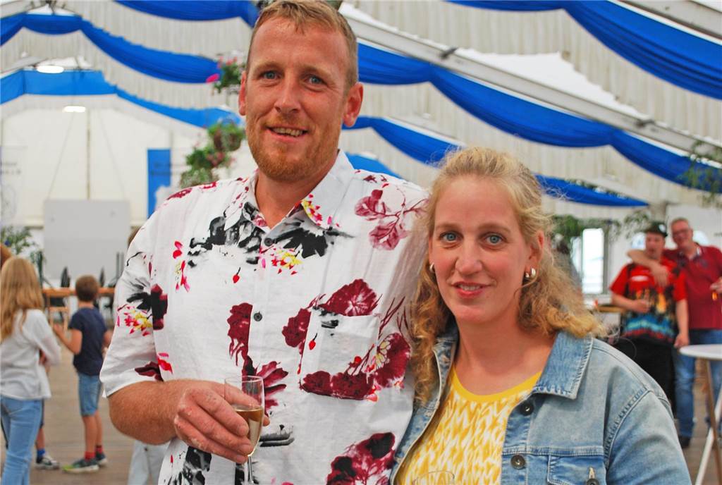 Duell zwischen Trockenbauer und Maurer Frank Osterkamp und Andrea Drexler sind das neue Königspaar