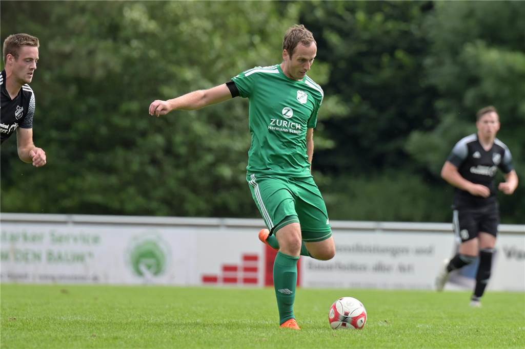 SuS Legdens Chancen nach dem Horrorfilm: Chaos-Pleite gegen Fortuna Gronau hinter sich lassen Frank Rose ist zurück auf dem Fußballplatz.