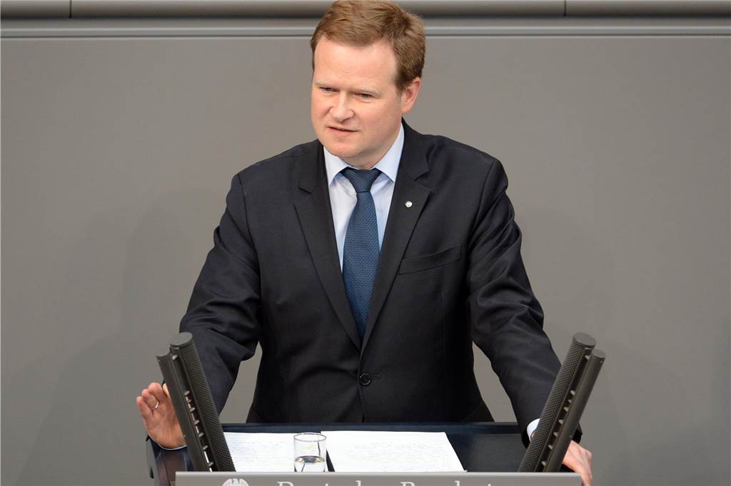 „Dann hätten die Terroristen gewonnen...“: Frank Schwabe über Israel und Hamas Frank Schwabe gehört seit 2005 dem Deutschen Bundestag an.