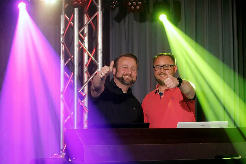 Aufregung um Partyschlager - muss „Layla“ in Haltern draußen bleiben? Frank und Guido Albrink sind mit ihrer rollenden Disco hauptsächlich auf privaten Feiern zu hören.