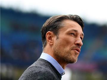 Frankfurt-Coach Niko Kovac reist stark ersatzgeschwächt mit seinem Team nach Hannover. Foto: Hendrik Schmidt