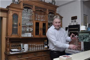Franz-Josef Tenkhoff betreibt das Hotel-Restaurant zusammen mit seiner Familie.