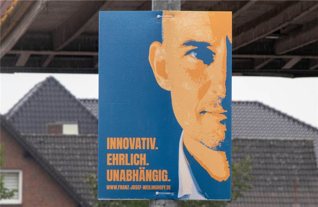 Franz-Josef Weilinghoff verrät auf seinem auffällig gestalteten Plakat nicht, dass er Bürgermeister ist und als Bürgermeisterkandidat antritt.