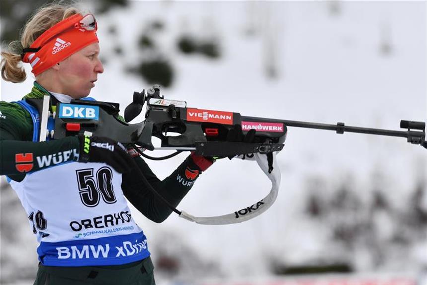 Zu viele Fehler - Kein Podest für Laura Dahlmeier & Co. Franziska Hildebrand sprintete in Oberhof auf Rang vier. Foto: Martin Schutt