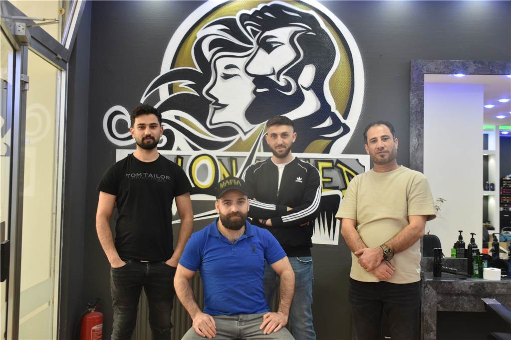Es liegt in der Familie: Friseur „Salon Ahmed“ eröffnete in Castrop-Rauxel Frauen gesucht: Das Team im "Salon Ahmed" besteht bislang nahezu ausschließlich aus Männern.