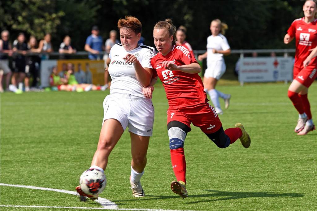Frauen-Regionalliga, SSV Rhade - Wacker Mecklenbeck 2:0 (0:0)