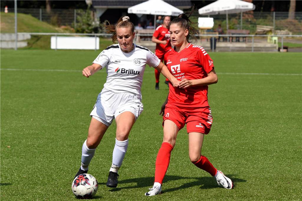 Frauen-Regionalliga, SSV Rhade - Wacker Mecklenbeck 2:0 (0:0)