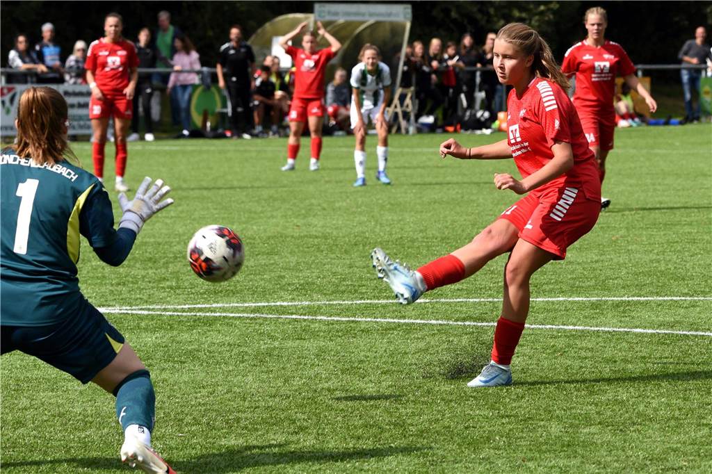Frauen-Regionalliga West, SSV Rhade - Borussia Mönchengladbach II 2:1 (2:1)
