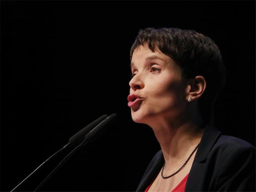 Niederlage für Petry auf AfD-Bundesparteitag Frauke Petry, AfD-Parteivorsitzende, will eine strategische Neuausrichtung durchsetzen. Foto: Michael Kappeler