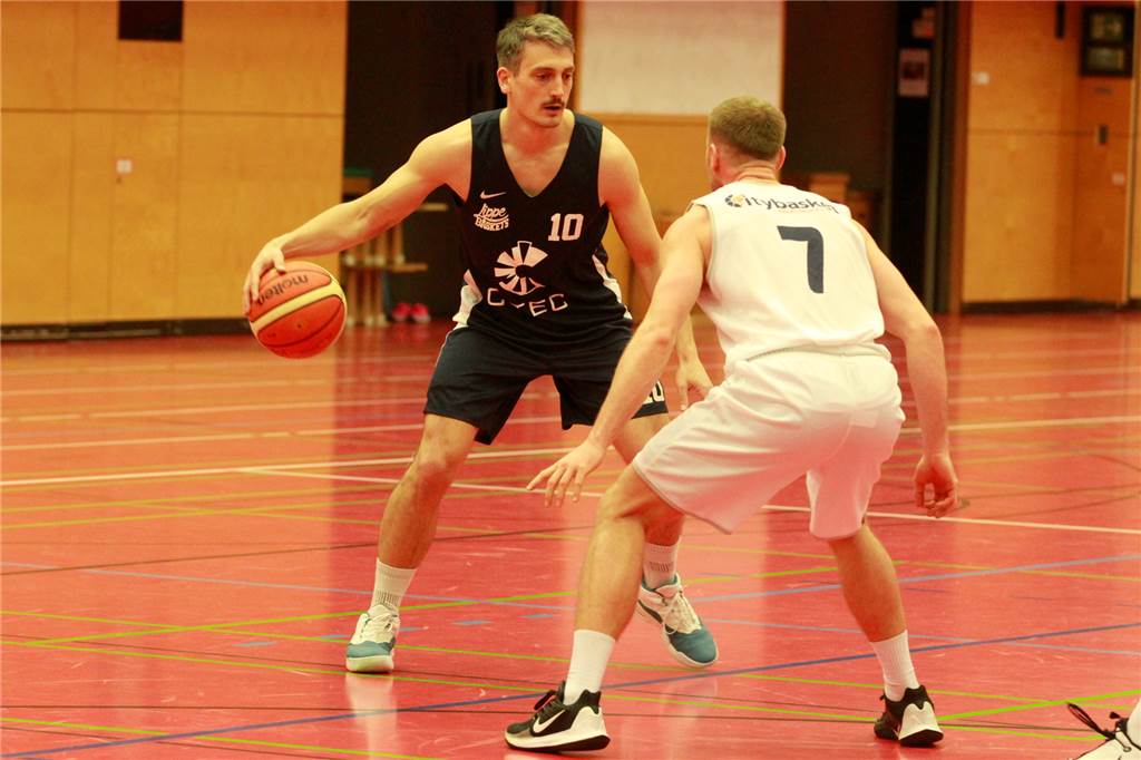 Schwere Verletzung eines LippeBaskets-Spielers überschattet Vorbereitungsturnier Frederic Meinert wird den LippeBaskets die komplette Saison fehlen.