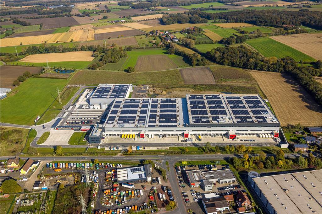 Freie Gewerbeflächen sind in Selm rar gesät. Ein Unternehmen, dass sich in den vergangenen Jahren auf 12,8 Hektar immer weiter ausgebreitet hat, ist Cordes und Gräfe nördlich der Werner Straße. In diesem Jahr hat auch die Norderweiterung auf knapp 6 Hektar immer mehr Form angenommen.