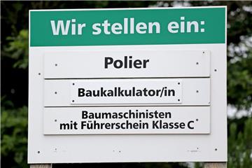 Freie Stellen für Fachkräfte: Der brummende Arbeitsmarkt führt zu mehr Wirtschaftswachstum. Foto: Jan Woitas