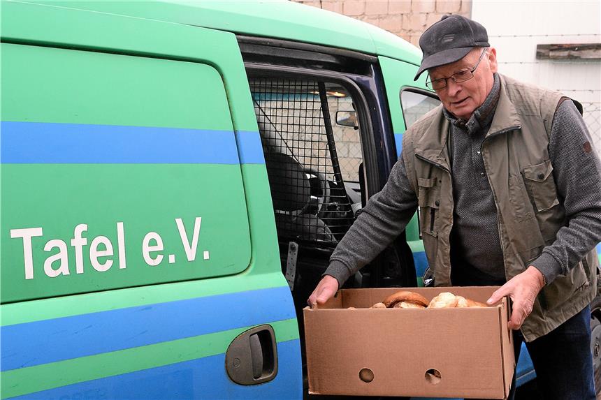 Halterner Tafel
braucht dringend
helfende Hände Freiwillige Helfer bei der Verteilung der Lebensmittel an Dienstagen und Donnerstagen werden bei der Halterner Tafel gesucht.Steffe
