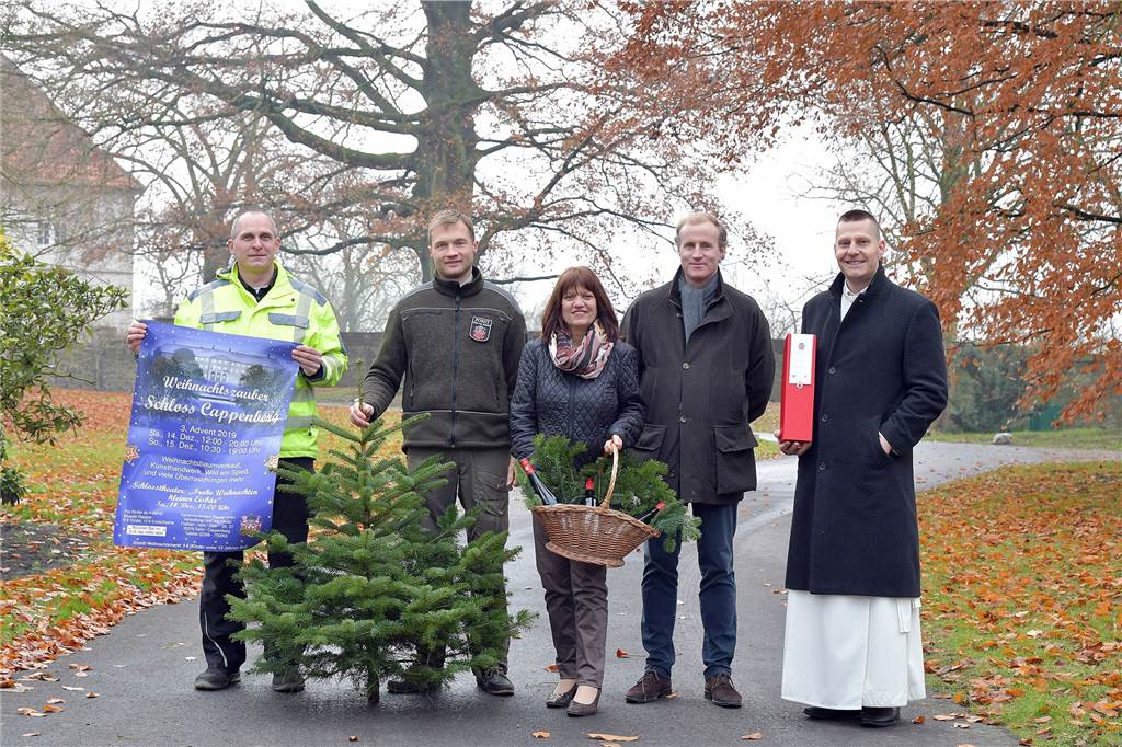 Weihnachtsmarkt: Alle Infos zur Großveranstaltung am Schloss Cappenberg Freuen sich auf den Weihnachtsmart am Schloss Cappenberg: Guido Vortmann (v.l.), Elmar Berks, Doris Borm, Sebastian Graf von Kanitz und Pater Gregor.