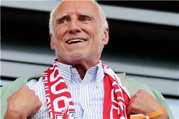 Freut sich auf das Europa-League-Duell zwischen Leipzig und Salzburg: Red-Bull-Chef Dietrich Mateschitz. Foto: Jan Woitas