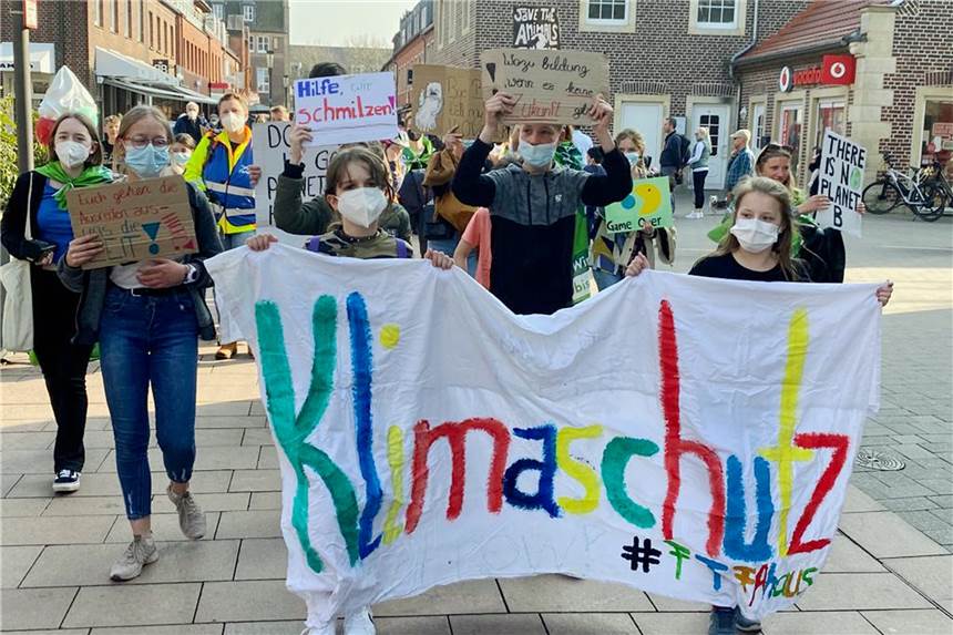 Lautstarker Einsatz für das Klima: Demo zieht durch Ahauser Innenstadt Fridays-for-future-Demo