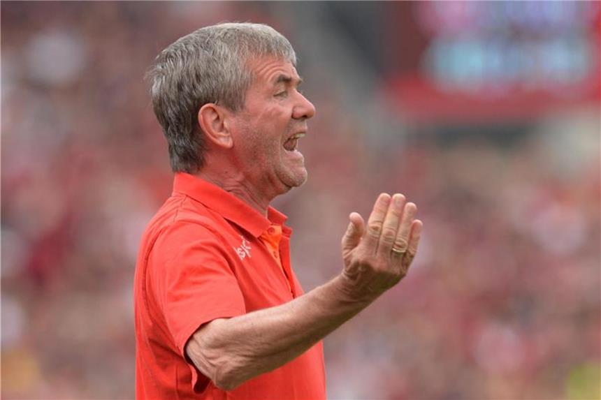Fortuna Düsseldorf verlängert mit Trainerteam um Funkel Friedhelm Funkel und sein Team bleiben der Fortuna erhalten. Foto: Daniel Karmann