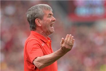 Friedhelm Funkel und sein Team bleiben der Fortuna erhalten. Foto: Daniel Karmann