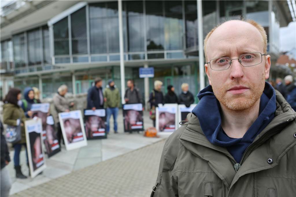 Friedrich Mülln von der Soko Tierschutz kritisiert unter anderem, dass Strafverfahren in Tierschutz seiner Meinung nach zu lange dauern.