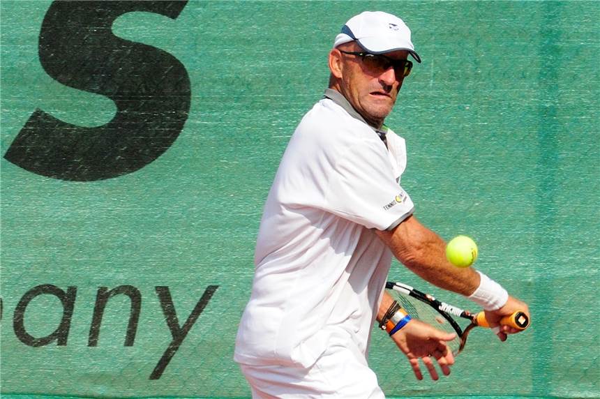 Weltklasse-Tennis bei der TG Gahmen Frits Raijmakers und die TG Gahmen sind unter den besten vier Herren 65-Mannschaften Deutschlands.