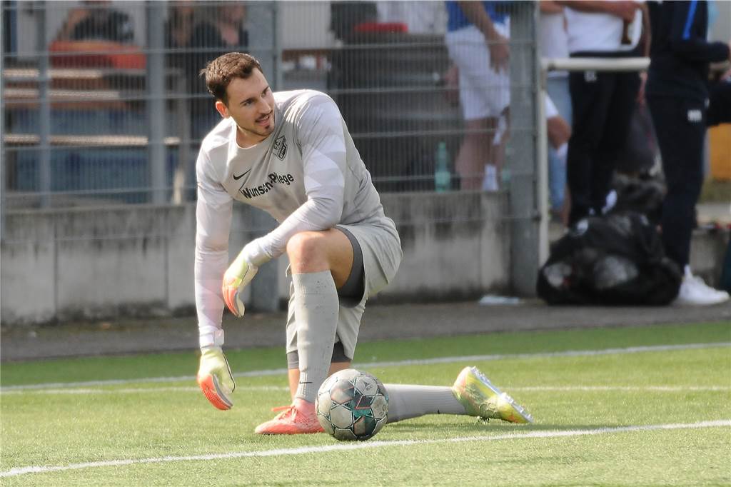 Westfalenpokal: FC Frohlinde scheidet nach 11 Elfmetern aus Frohlindes Keeper Marvin Raab hielt sein Team mit vielen Paraden im Spiel.