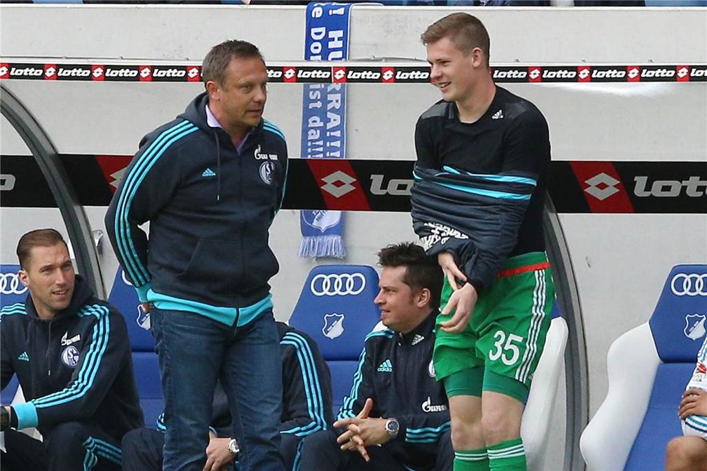 Ralf Fährmann oder Alex Nübel: Der Konkurrenzkampf im Schalker Tor ist härter geworden Früher Förderer: André Breitenreiter holte Nübel aus Paderborn zu Schalke und verhalf ihm dort zu seinem ersten Bundesligaeinsatz.