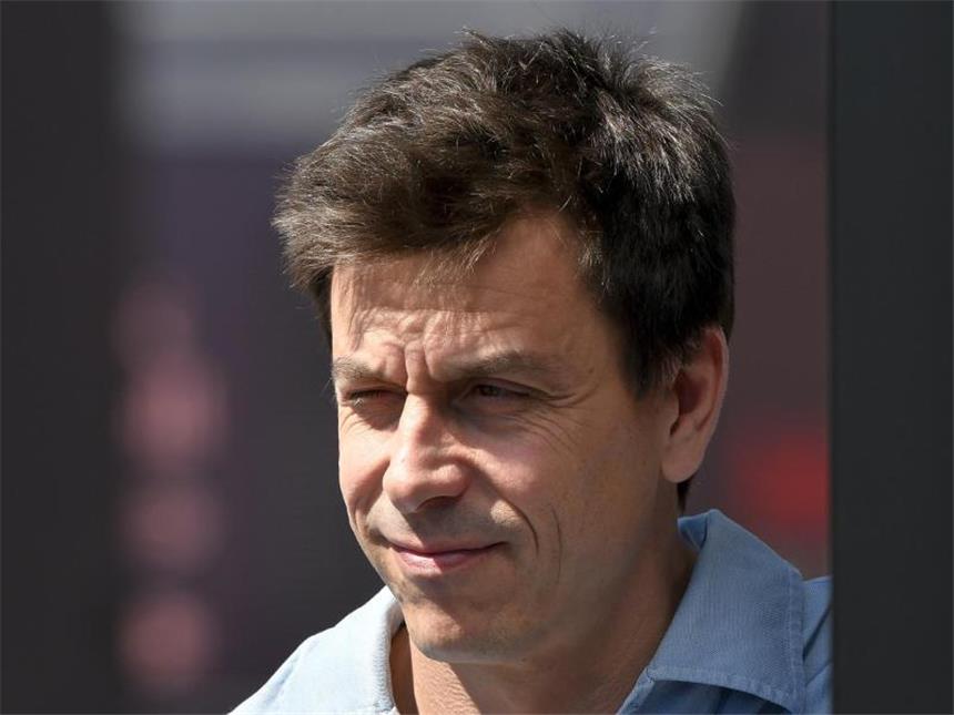 Wolff warnt vor Suzuka: Frühere Erfolge bedeuten nicht viel Frühere Erfolge in Suzuka bedeuten laut Mercedes-Motorsportchef Toto Wolff für das kommende Rennen nicht viel. Foto: Herbert Neubauer